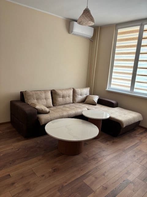 Дава под наем 2-стаен обзаведен, ТОП ЛОКАЦИЯ в кв. Кючук Париж