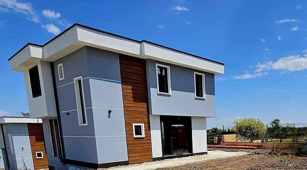 Новопостроена къща със самостоятелен двор в с. Марково, с панорамна гледка